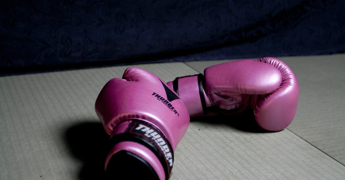 competition at home boxing, gloves, sport-415394.jpg